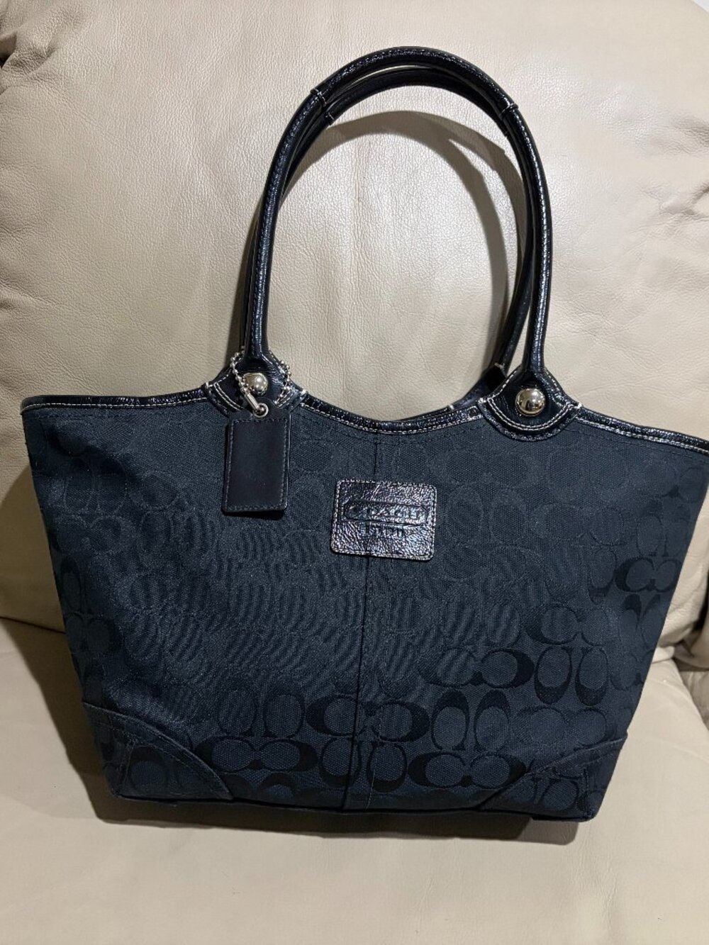 COACH Signature Canvas Tote bag